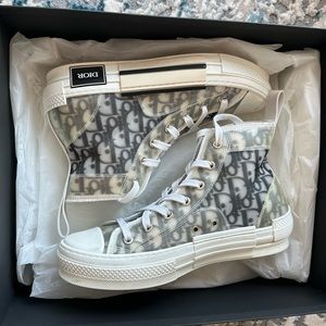 DIOR ESSENTIALS B23 HIGH-TOP SNEAKER SIZE 38
